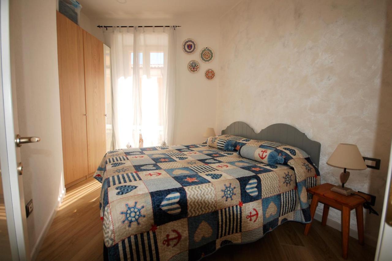 Appartamento Azzurra La Maddalena  Exteriör bild
